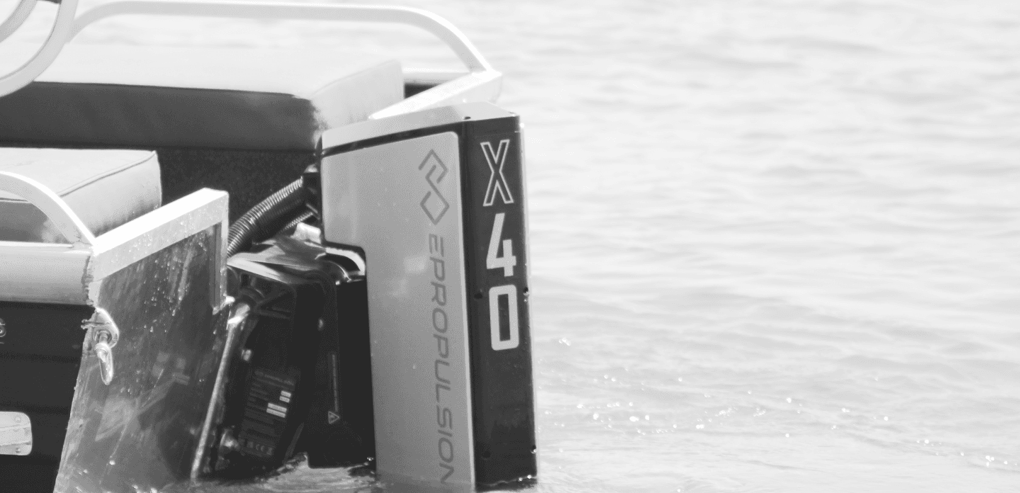 Electric outboard on water